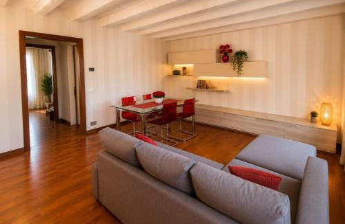 Pieve Emanuele Apartment | Suite Tolcinasco - Golf near Humanitas Hospital