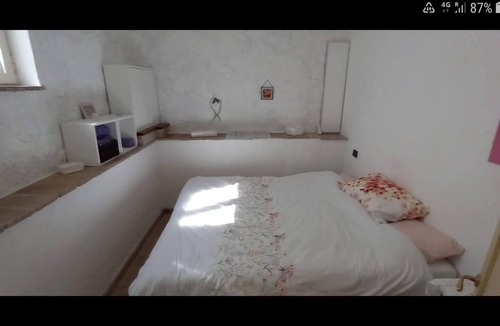 Montelirossi Apartment | Summer sale! Lovely 3-Bed Apartment in Spoleto