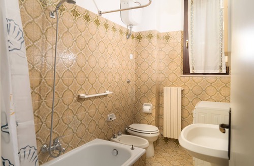 Torrette Apartment | Sunny apartment at 30m from the beach in Torrette di Fano. Pet-Friendly!