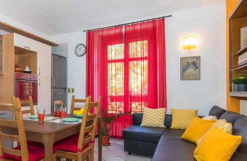 Vanchiglietta Apartment | Sunny Apartment by Wonderful Italy