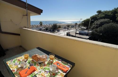 Montesilvano Apartment | Sunrise Beach House - Sea view