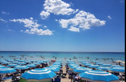 Torre Lapillo Apartment | "SUPER" a Torre Lapillo al primo piano a 50 dal centro a 150 mt dalla spiaggia , disponibile NAVETTA per l'aereoporto GRATUITA
