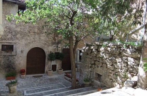 Santo Stefano di Sessanio Bed & Breakfast | Superior Apartment (1 person) Residence La Torre