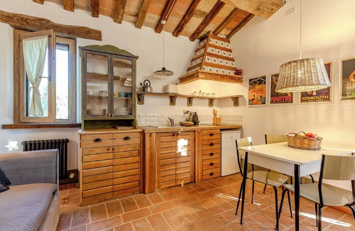 Monterosso Apartment | Superior Apartment The Black Mulberry Tree Apartment