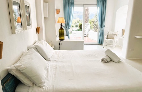 Forio Cabin | Superior Room with a Garden Terrace and side sea view