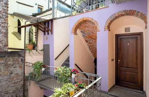 Pinerolo Apartment | Superior studio Cathedral view