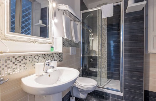 Roman Ghetto House | Temple View - Bellissime Camere nel Cuore di Roma