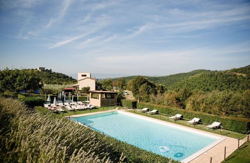 Gualdo Cattaneo Apartment | Tenuta di Forte Sorgnano | Farmhouse with private pool