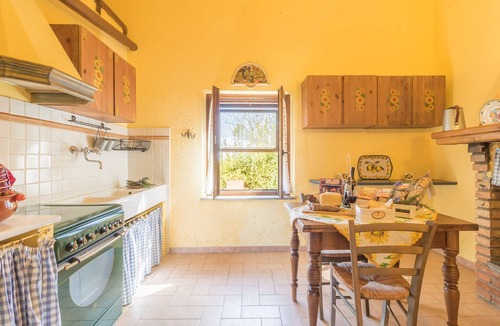 Viterbo Apartment | Tenuta Serpepe 1-room apartment Girasole