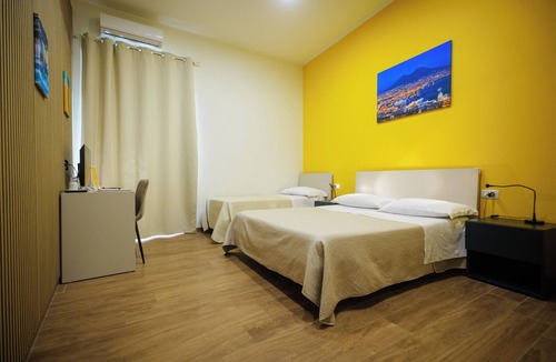 Naples House | Terminal 1 Guest House