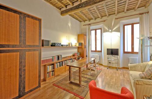 Rione VI Parione Apartment | Terrace Governo Vecchio