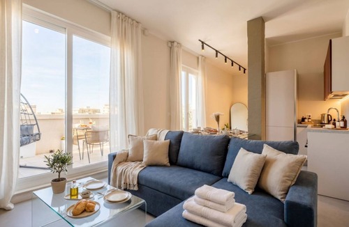 Municipio 2 Apartment | Terrace Penthouse Gargasole SX – Elegant 7th-Floor Retreat with Terrace in Bari