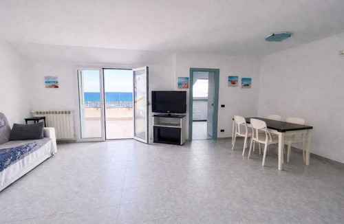 Gianola Apartment | Terrazza Mediterranea - Holiday House by the Sea