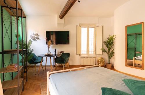 Rione III Colonna Apartment | The Court Piazza di Spagna