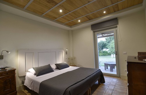 Castell'Azzara House | The Dimora Toscana private spa exclusive wellness area with panoramic views.