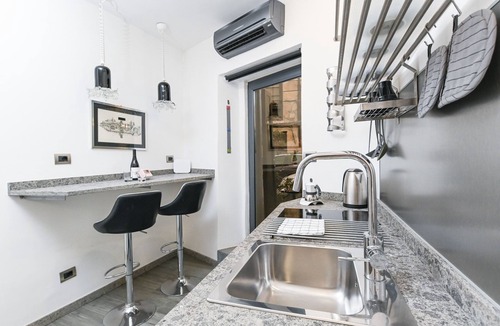 Trastevere Apartment | The Essential - Trastevere Design Studio