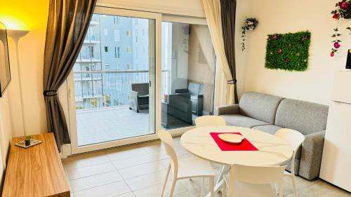 Rozzano Apartment | The Family Home