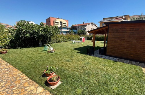 Spoltore House | The Garden Annex in Pescara – 9 min from the Sea, Wi-Fi, AC, EV Charging