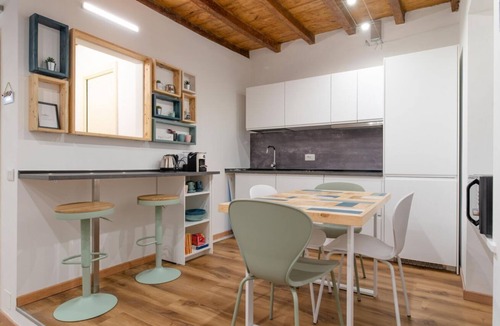 Roman Quarter Apartment | The HappYHouse, No lift by HappyHosTorino