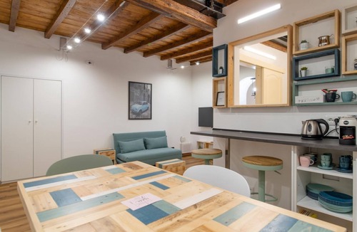 Roman Quarter Apartment | The HappYHouse, No lift by HappyHosTorino