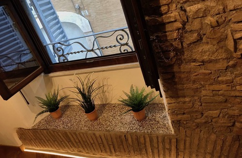 Navona Apartment | THE HOUSE OF THE MARBLES, a 5 minute walk to the Colosseum and the Vatican