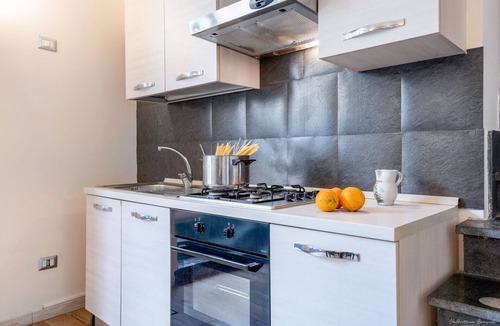 Torre del Greco Apartment | The Loft monolocae very large comfortable, quick access and low price