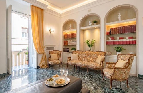 Municipio 1 Apartment | The One - Luxury Apartment with Piano