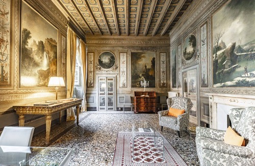 Rione IV Campo Marzio Apartment | The Princess Suite