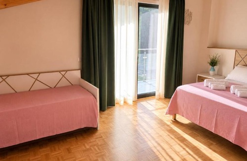 Santa Marina House | The Queen Oak - nature relais