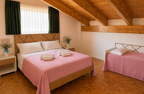 Santa Marina House | The Queen Oak - nature relais