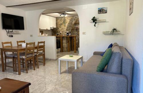 Pizzoferrato House | The Refuge of Angels