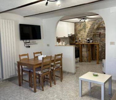 Pizzoferrato House | The Refuge of Angels