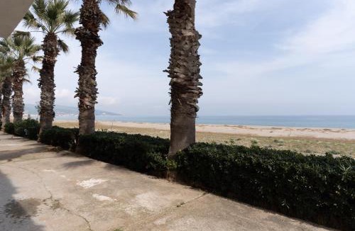 Marina di Strongoli Apartment | The Sea Under the House