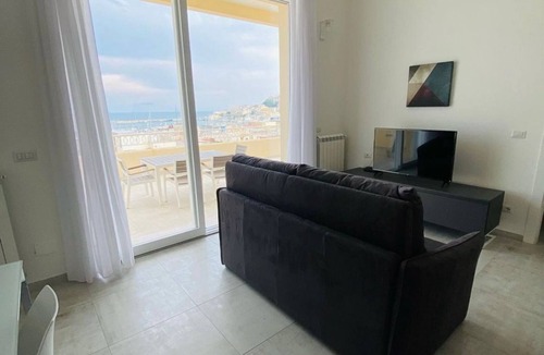 Gaeta Apartment | The Terrace by the Sea