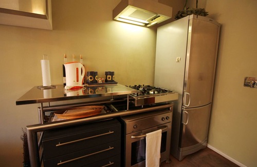 Rione II Trevi Apartment | The Trevi Fountain and Spanish Steps Experience