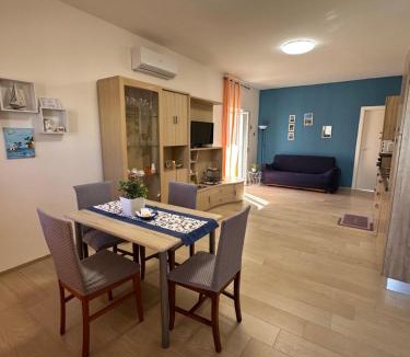 Giovinazzo Apartment | The White House