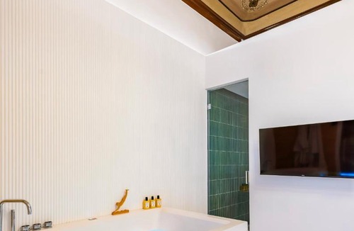 Quartieri Spagnoli Apartment | Themis Toledo - Private Spa Apartment