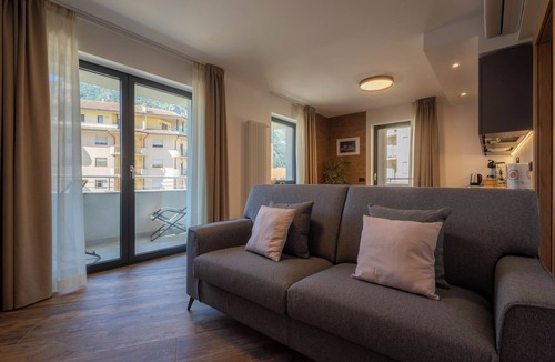 Pont-Saint-Martin Apartment | Three-room apartment with balcony