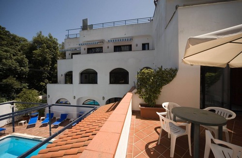 Ischia Porto Apartment | Three-roomed Residence in the center of Ischia Porto