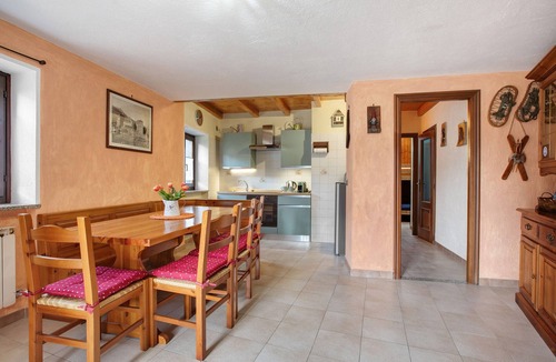 Fenis Apartment | Tillier Apartment with Mountain View and Wi-Fi