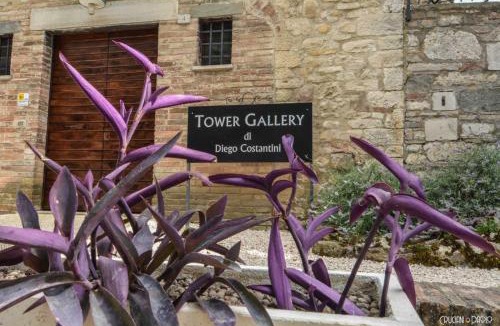 Todi House | Torre Caetani- Night in a medieval tower