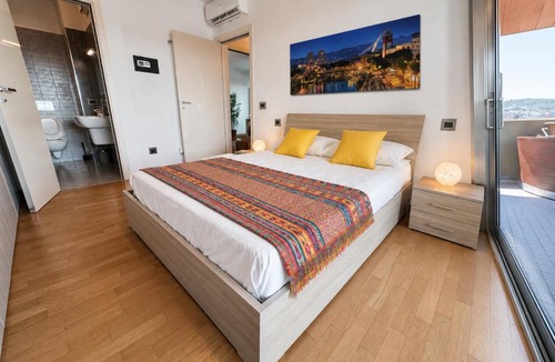 Pescara Apartment | Torri Camuzzi Exclusive Luxury Apartment - 2 camere 2 bagni - Jacuzzi - Terrazza - Posto auto privato