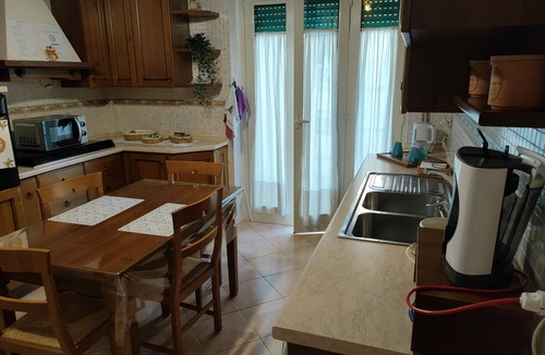 Fuorigrotta Bed & Breakfast | Tra Pirandello e Leopardi B&B. Cosy Room, few minutes to the main attractions