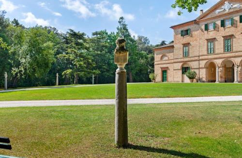 Centofinestre Villa | Traditional Villa in Filottrano with Swimming Pool