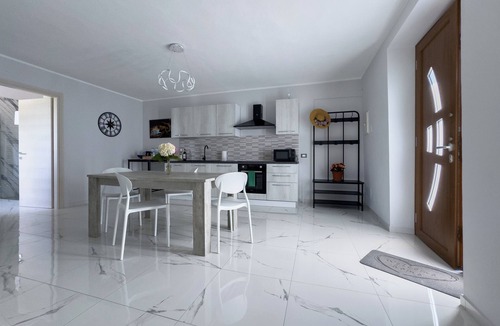 Govone Apartment | TRAMONTO, Roero Sunset