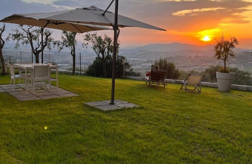 Camerano Apartment | Tramonto - Soggiorni Le Grotte