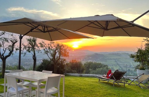 Camerano Apartment | Tramonto - Soggiorni Le Grotte