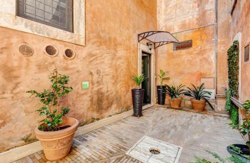 Trastevere Apartment | Trastevere Piazza Trilussa Royal Orchid apartment