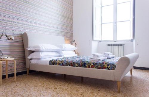 Trastevere Apartment | TrastevereHome - San Cosimato View on Trastevere Square