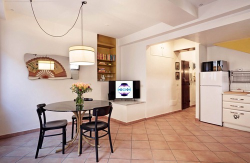 Trastevere Apartment | TrastevereHome - Secret Balcony in the Heart of Rome Trastevere